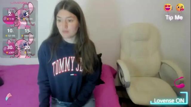 Image 2 of tesa_cute Stream on Chaturbate on 1 month ago