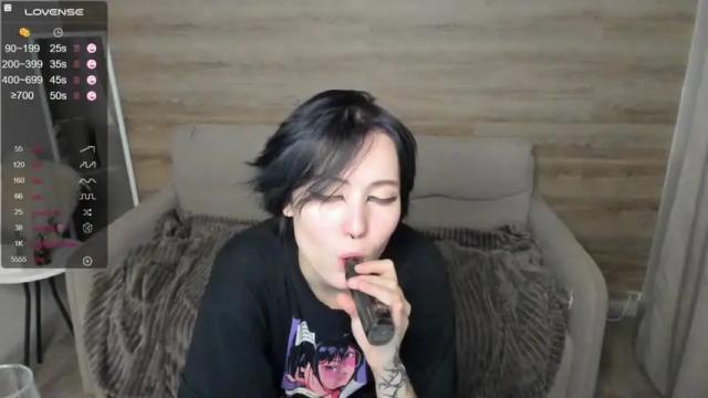 Image 6 of tessa_aw Stream on Chaturbate on 15 months ago