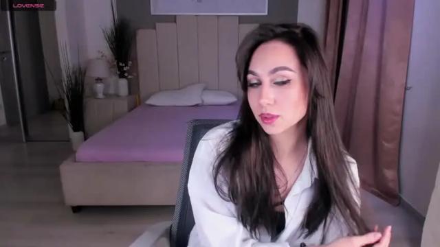 Image 11 of tessa_essa Stream on Chaturbate on 17 months ago