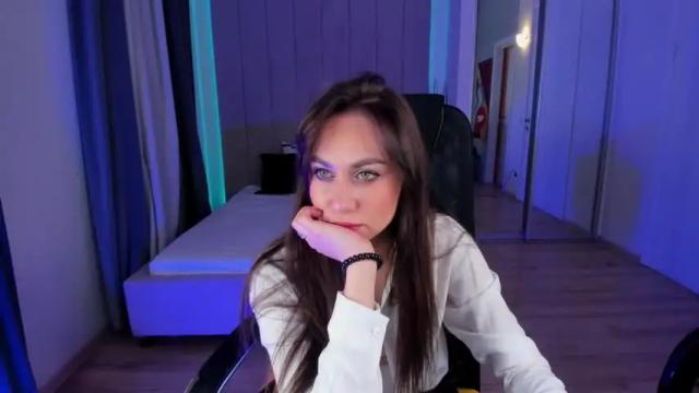 Image 3 of tessa_essa Stream on Chaturbate on 16 months ago
