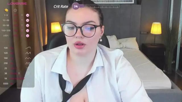 Image 2 of tessa_rogers Stream on Chaturbate on 15 months ago