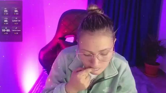 Image 11 of tessawhisnton Stream on Chaturbate on 14 months ago