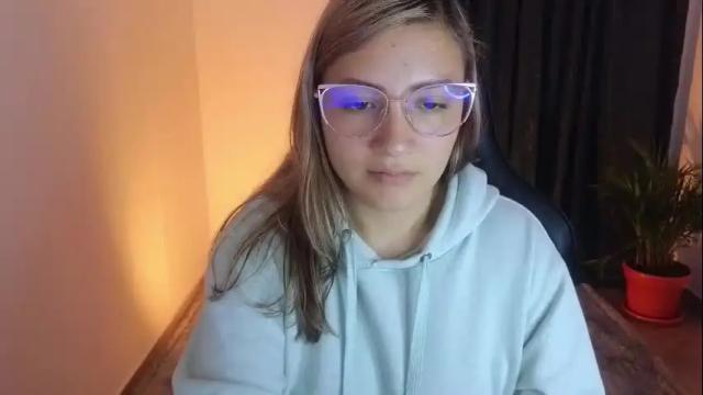 Image 10 of tessawhisnton Stream on Chaturbate on 13 months ago