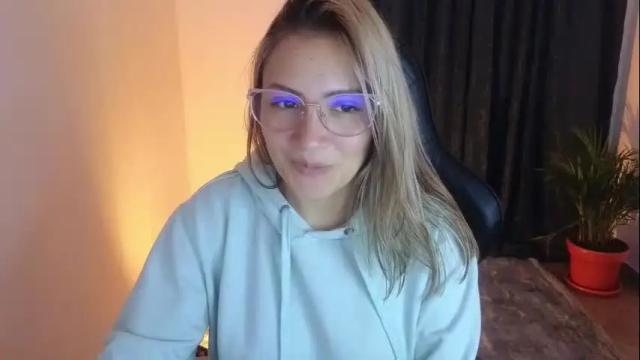 Image 11 of tessawhisnton Stream on Chaturbate on 13 months ago