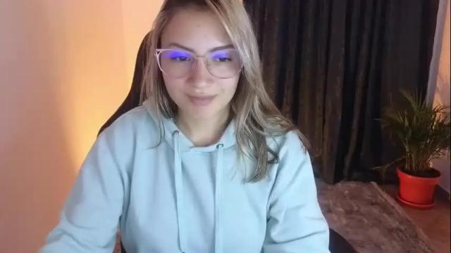 Image 12 of tessawhisnton Stream on Chaturbate on 13 months ago