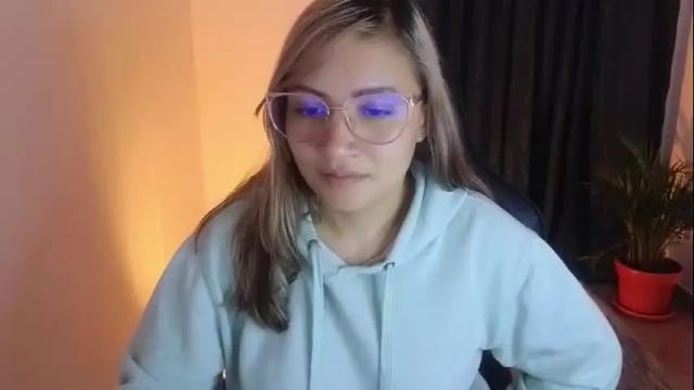 Image 7 of tessawhisnton Stream on Chaturbate on 13 months ago