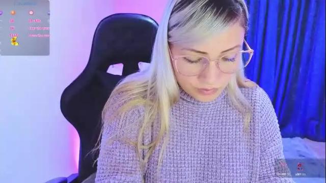 Image 11 of tessawhisnton Stream on Chaturbate on 1 month ago