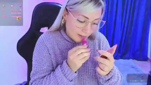 Image 3 of tessawhisnton Stream on Chaturbate on 1 month ago