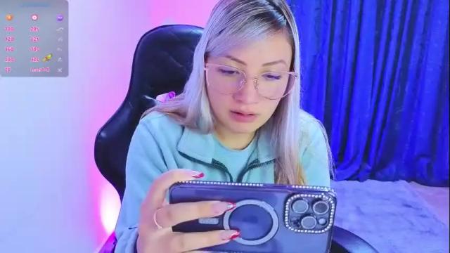 Image 3 of tessawhisnton Stream on Chaturbate on 28 days ago