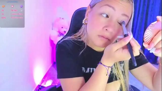 Image 4 of tessawhisnton Stream on Chaturbate on 13 days ago