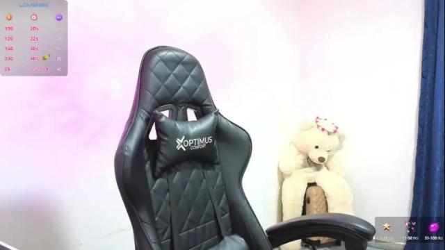 Image 12 of tessawhisnton Stream on Chaturbate on 1 month ago