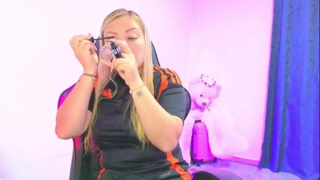 Image 2 of tessawhisnton Stream on Chaturbate on 1 month ago