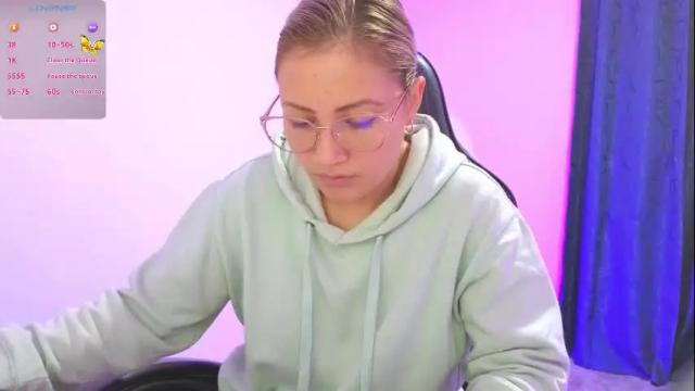 Image 12 of tessawhisnton Stream on Chaturbate on 1 month ago