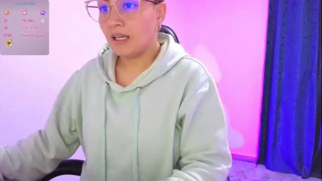 Image 3 of tessawhisnton Stream on Chaturbate on 1 month ago