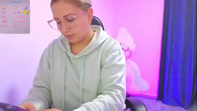 Image 7 of tessawhisnton Stream on Chaturbate on 1 month ago