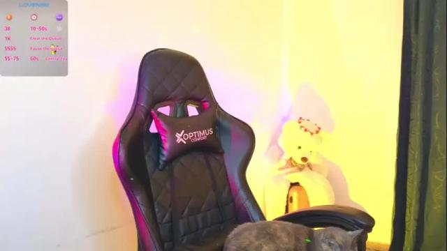 Image 8 of tessawhisnton Stream on Chaturbate on 20 days ago