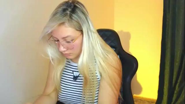 Image 11 of tessawhisnton Stream on Chaturbate on 15 days ago