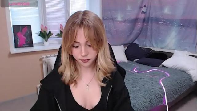 Image 3 of tessawillson Stream on Chaturbate on 6 months ago