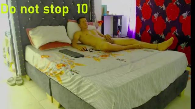 Image 3 of tessayleo_13 Stream on Chaturbate on 1 month ago