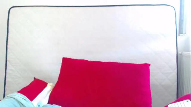 Image 7 of tessnaughty Stream on Chaturbate on 1 month ago