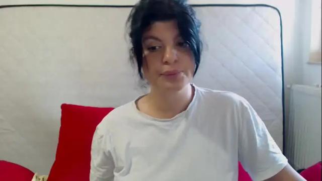 Image 2 of tessnaughty Stream on Chaturbate on 1 month ago