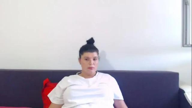 Image 10 of tessnaughty Stream on Chaturbate on 1 month ago