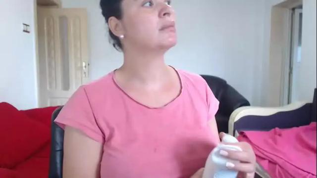 Image 2 of tessnaughty Stream on Chaturbate on 13 days ago