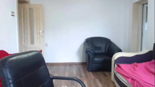 Image 3 of tessnaughty Stream on Chaturbate on 13 days ago