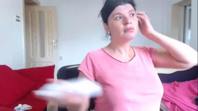Image 7 of tessnaughty Stream on Chaturbate on 13 days ago