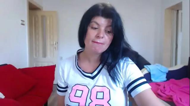 Image 8 of tessnaughty Stream on Chaturbate on 11 days ago