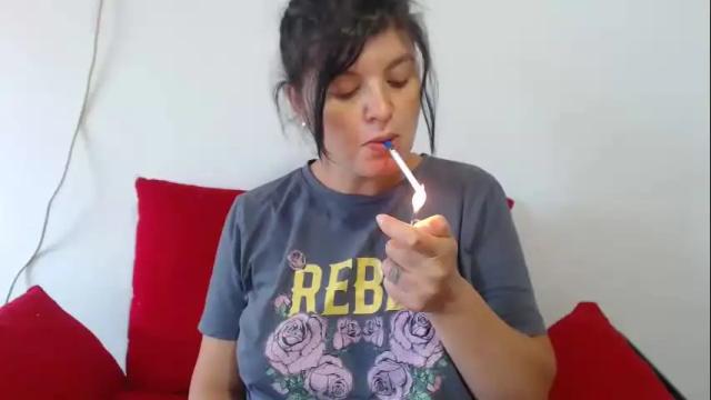 Image 4 of tessnaughty Stream on Chaturbate on 5 days ago