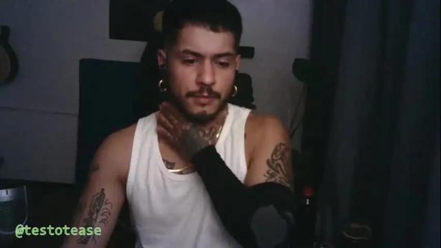 Image 11 of testotease Stream on Chaturbate on 25 days ago