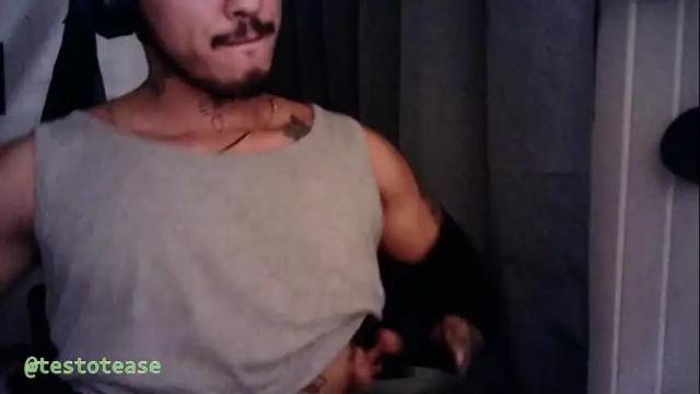 Image 11 of testotease Stream on Chaturbate on 22 days ago