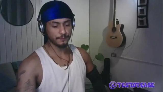 Image 2 of testotease Stream on Chaturbate on 3 days ago