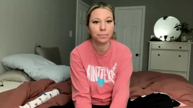 Image 6 of texas_blonde Stream on Chaturbate on 17 months ago