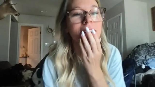 Image 3 of texas_blonde Stream on Chaturbate on 4 months ago