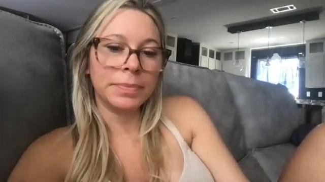 Image 2 of texas_blonde Stream on Chaturbate on 4 months ago