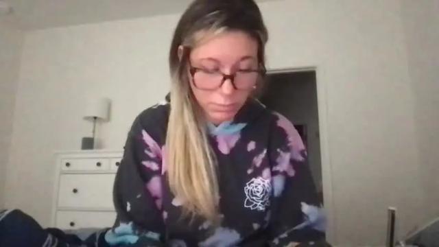 Image 2 of texas_blonde Stream on Chaturbate on 1 month ago