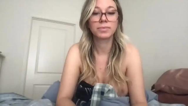 Image 2 of texas_blonde Stream on Chaturbate on 1 month ago