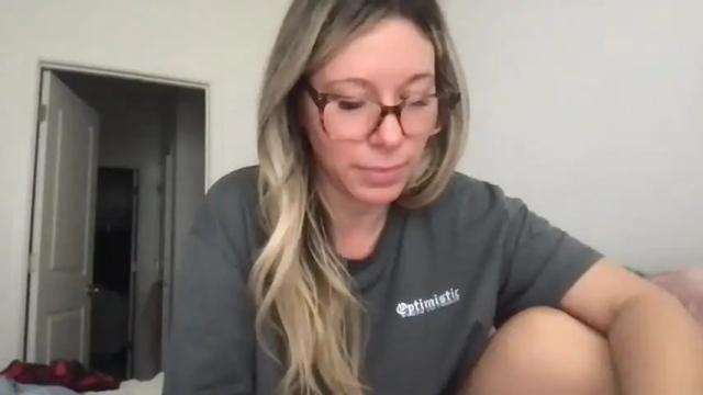 Image 7 of texas_blonde Stream on Chaturbate on 29 days ago