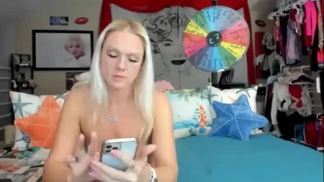 Image 3 of texaspeach69 Stream on Chaturbate on 4 days ago