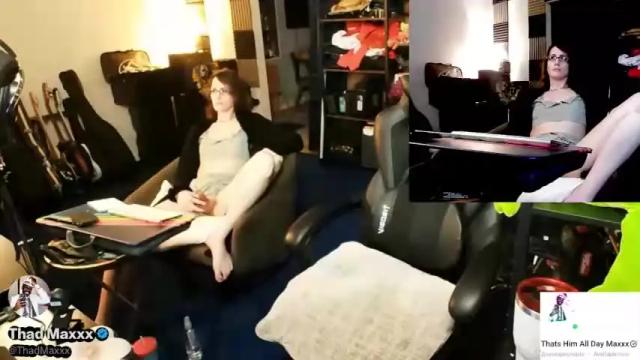 Image 7 of thadmaxxx Stream on Chaturbate on 18 months ago