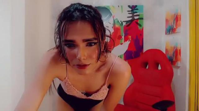 Image 8 of thaira_merlano_18 Stream on Chaturbate on 17 months ago