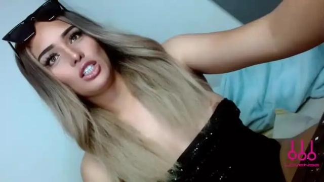 Image 2 of thaisacum Stream on Chaturbate on 15 months ago