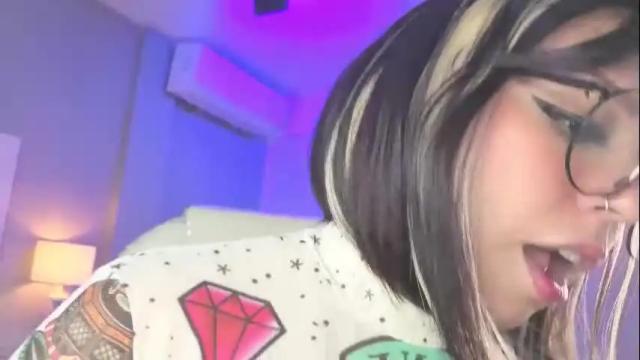 Image 6 of thalia21_ Stream on Chaturbate on 4 months ago