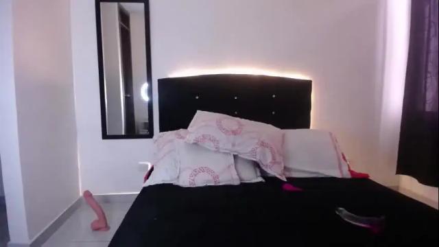 Image 8 of thalia_joness Stream on Chaturbate on 17 days ago