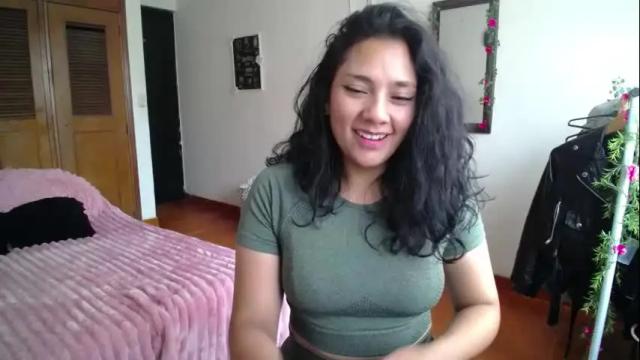 Image 8 of thaliacooper Stream on Chaturbate on 1 month ago