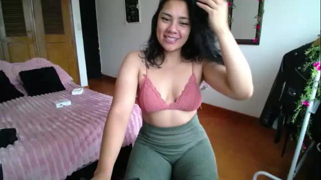 Image 11 of thaliacooper Stream on Chaturbate on 6 days ago