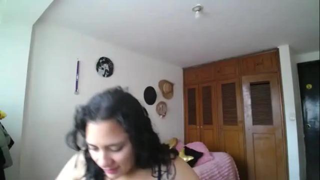 Image 7 of thaliacooper Stream on Chaturbate on 2 months ago