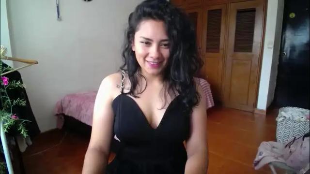 Image 4 of thaliacooper Stream on Chaturbate on 2 months ago